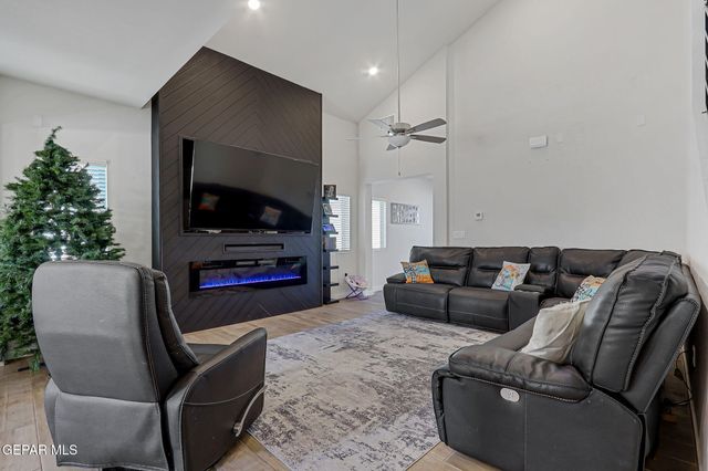 12622 ZOLLINGER Avenue, El Paso, TX 79928