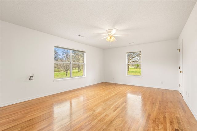 7665 W Wedington Drive, Fayetteville, AR 72704