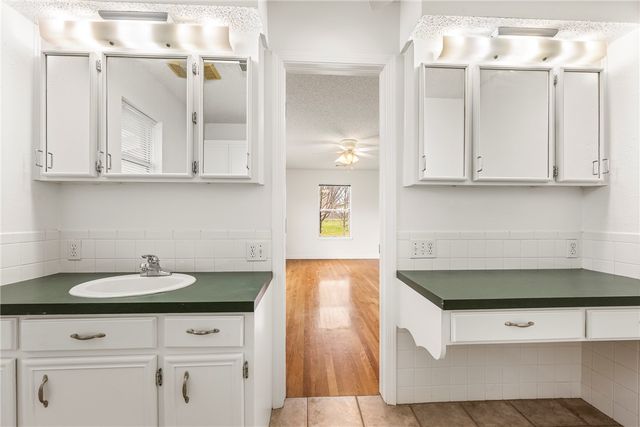 7665 W Wedington Drive, Fayetteville, AR 72704