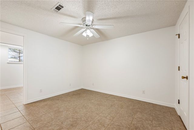 7665 W Wedington Drive, Fayetteville, AR 72704
