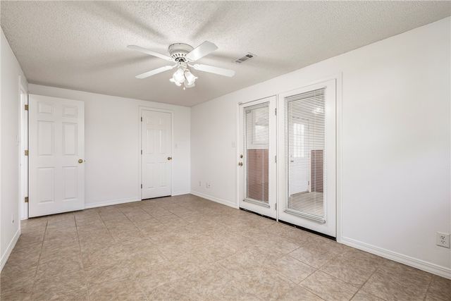 7665 W Wedington Drive, Fayetteville, AR 72704