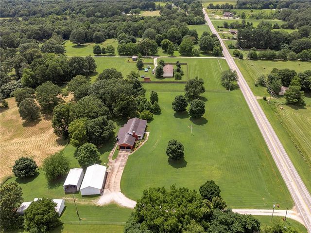 7665 W Wedington Drive, Fayetteville, AR 72704