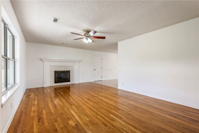 7665 W Wedington Drive, Fayetteville, AR 72704