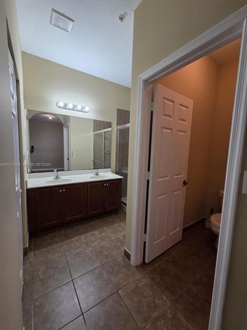 2851 W Prospect Rd 404, Tamarac, FL 33309