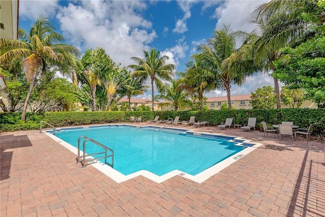 2851 W Prospect Rd 404, Tamarac, FL 33309