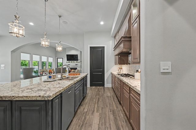 4787 W Fork Boulevard, Conroe, TX 77304