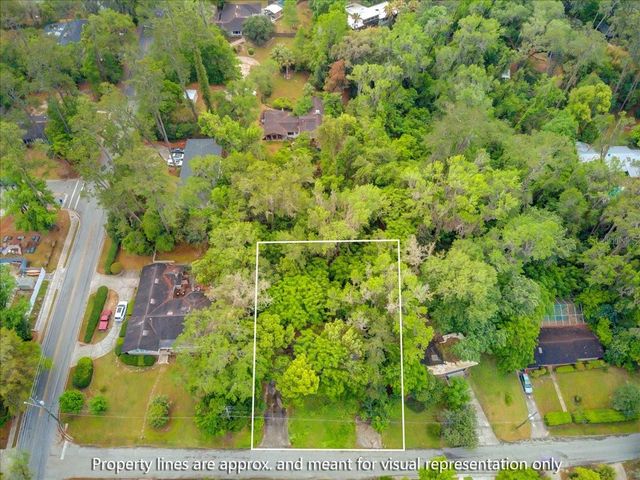 2215 NW 9TH PLACE, Gainesville, FL 32605