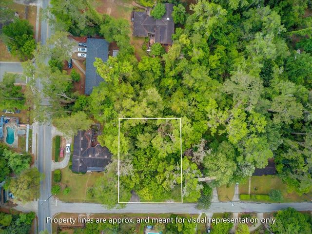 2215 NW 9TH PLACE, Gainesville, FL 32605