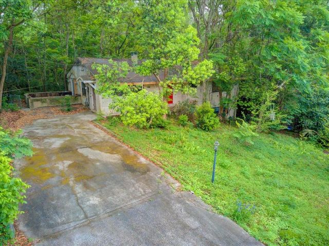 2215 NW 9TH PLACE, Gainesville, FL 32605
