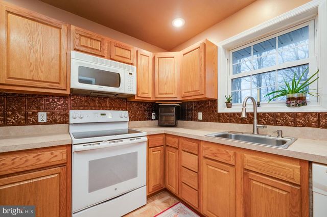 107 GREENWOOD DR, Temple, PA 19560