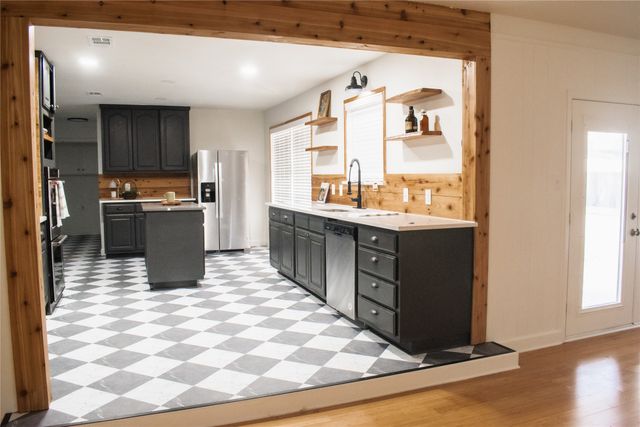 2808 Peachtree Lane, Pantego, TX 76013