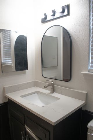 2808 Peachtree Lane, Pantego, TX 76013