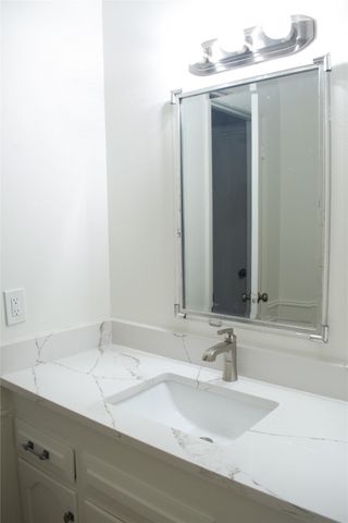 2808 Peachtree Lane, Pantego, TX 76013