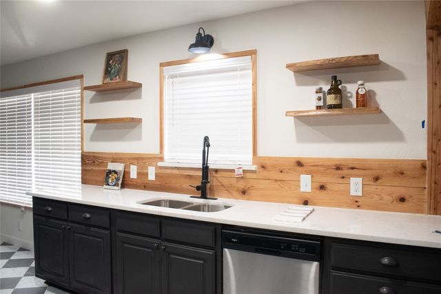 2808 Peachtree Lane, Pantego, TX 76013