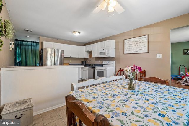1564 DIVISION ST, West Deptford, NJ 08086