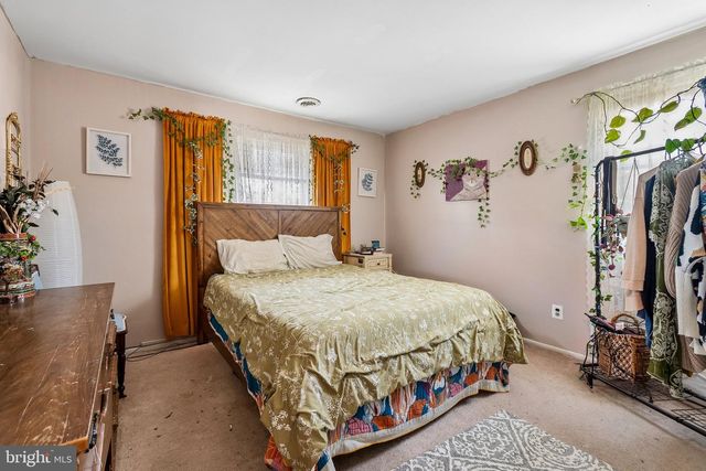 1564 DIVISION ST, West Deptford, NJ 08086