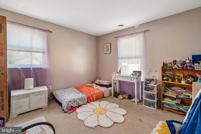 1564 DIVISION ST, West Deptford, NJ 08086