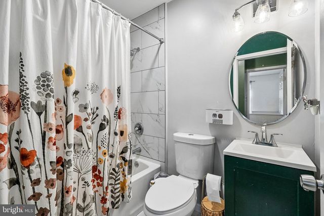 1564 DIVISION ST, West Deptford, NJ 08086