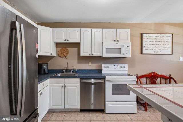 1564 DIVISION ST, West Deptford, NJ 08086