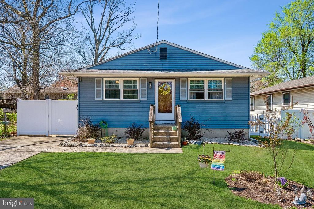 1564 DIVISION ST, West Deptford, NJ 08086