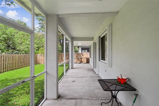 3090 SE 7th Pl, Homestead, FL 33033