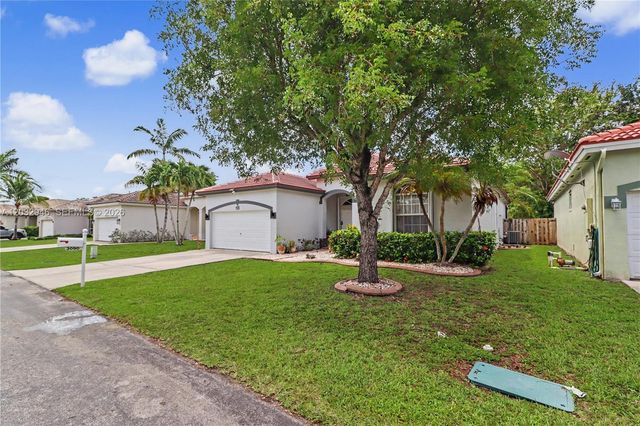 3090 SE 7th Pl, Homestead, FL 33033