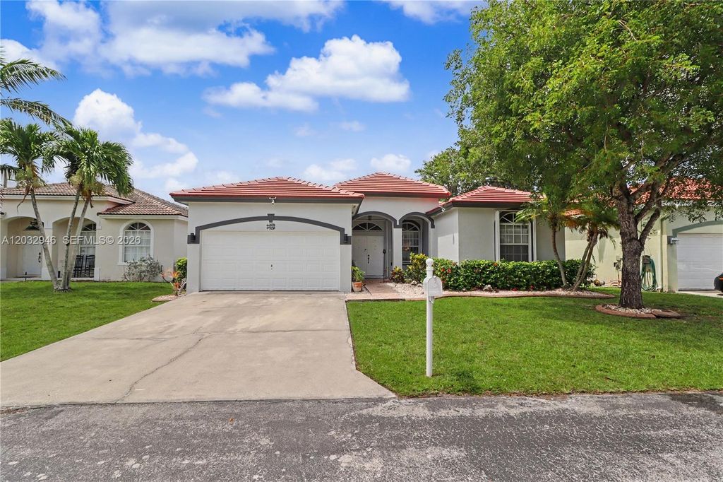 3090 SE 7th Pl, Homestead, FL 33033