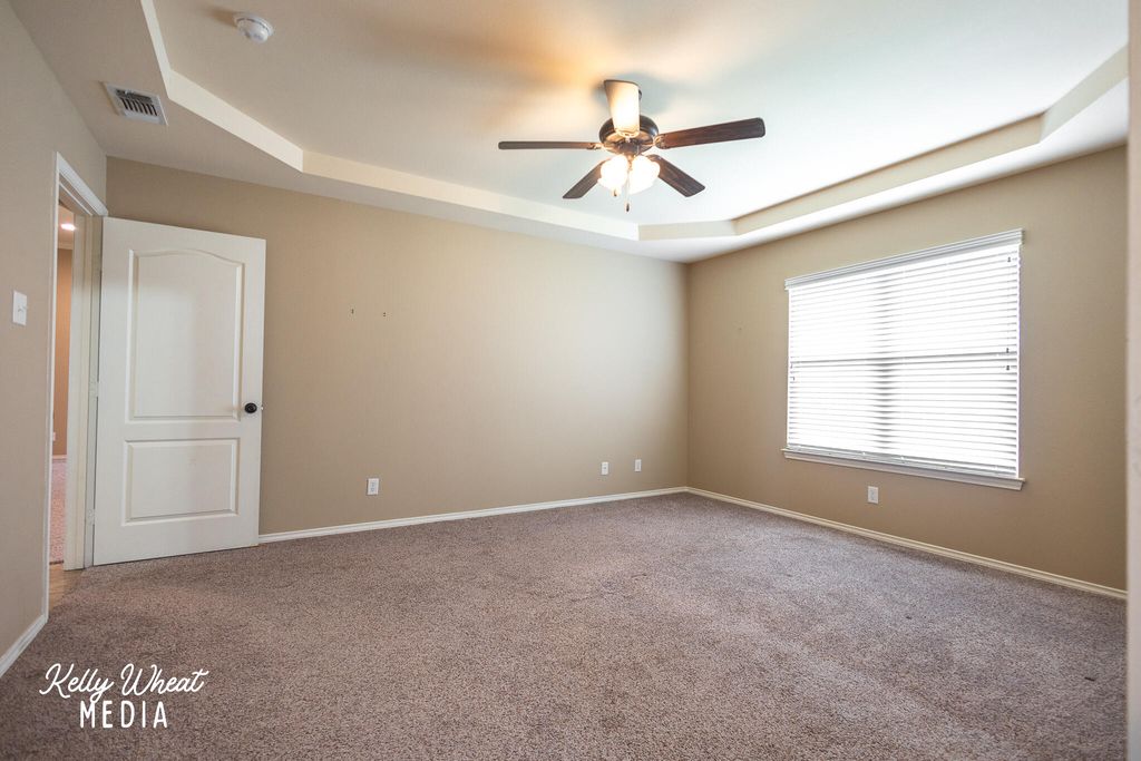 Image 14 of property listing at 5710 Willeke Drive, San Angelo, TX 76904