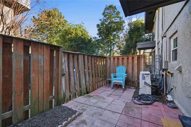 285 Lakemoore NE Drive B, Atlanta, GA 30342