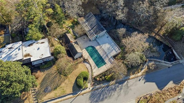 285 Lakemoore NE Drive B, Atlanta, GA 30342