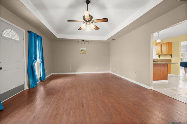 26903 Jill Rd, Holden, LA 70744