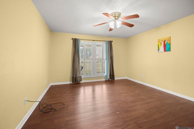 26903 Jill Rd, Holden, LA 70744