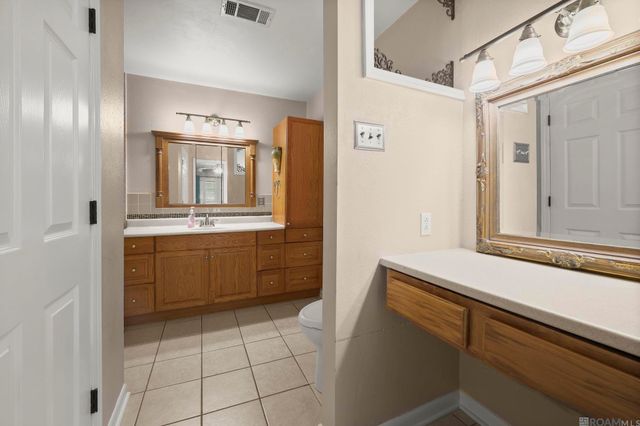 26903 Jill Rd, Holden, LA 70744