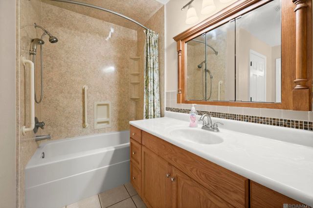 26903 Jill Rd, Holden, LA 70744