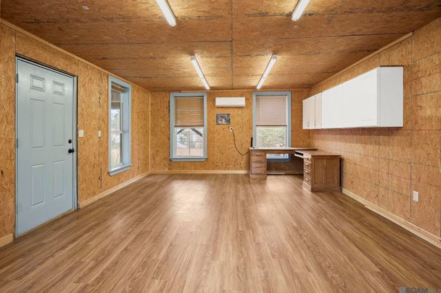 26903 Jill Rd, Holden, LA 70744