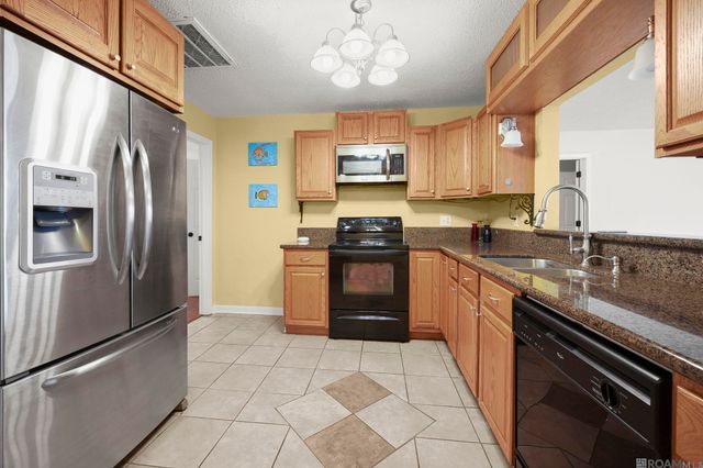 26903 Jill Rd, Holden, LA 70744