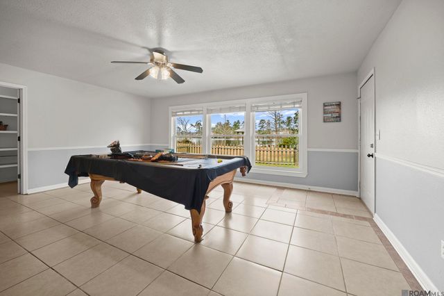 26903 Jill Rd, Holden, LA 70744