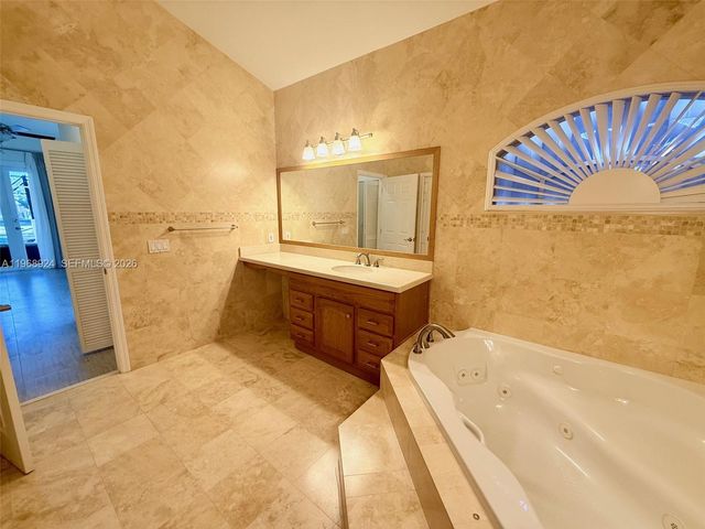 2644 Miller Ct, Weston, FL 33332