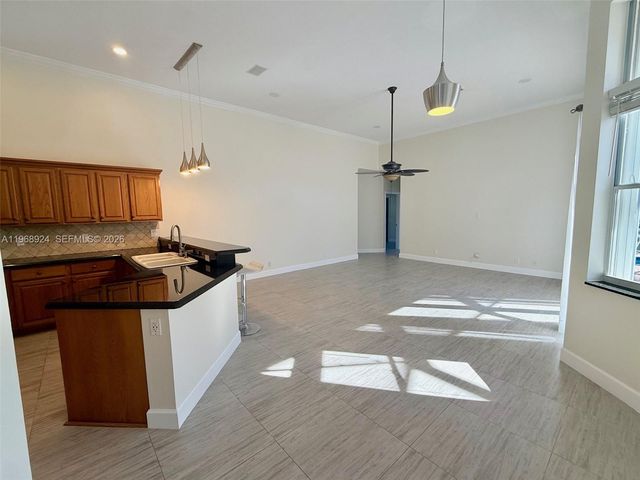 2644 Miller Ct, Weston, FL 33332