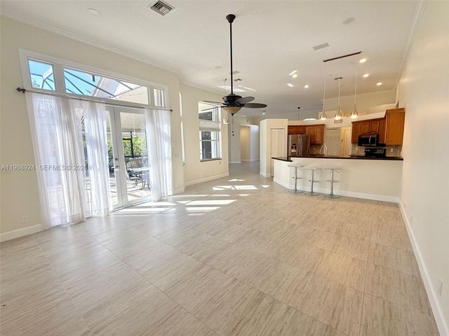 2644 Miller Ct, Weston, FL 33332