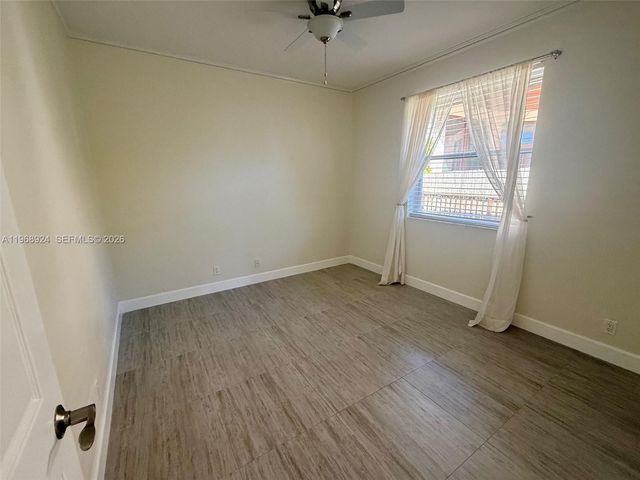 2644 Miller Ct, Weston, FL 33332