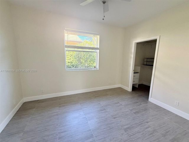 2644 Miller Ct, Weston, FL 33332