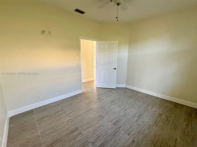 2644 Miller Ct, Weston, FL 33332