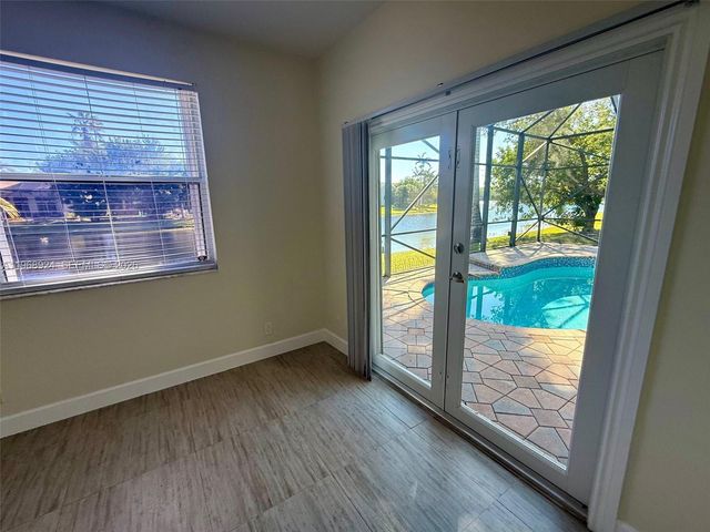 2644 Miller Ct, Weston, FL 33332