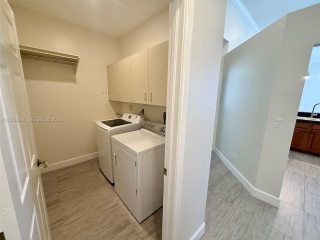 2644 Miller Ct, Weston, FL 33332