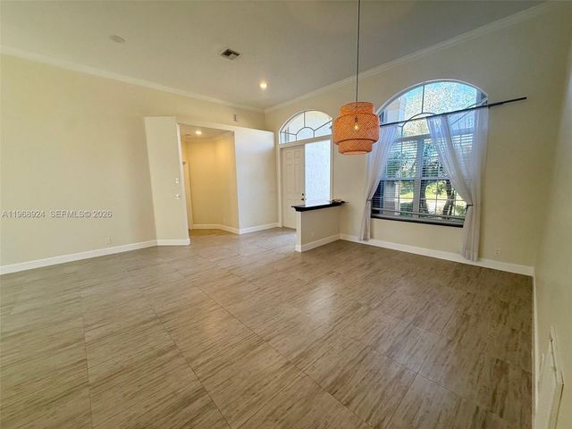 2644 Miller Ct, Weston, FL 33332