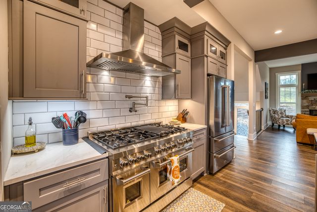 1722 High Summit Drive, Talking Rock, GA 30175