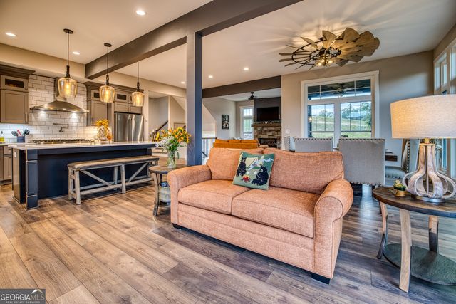 1722 High Summit Drive, Talking Rock, GA 30175