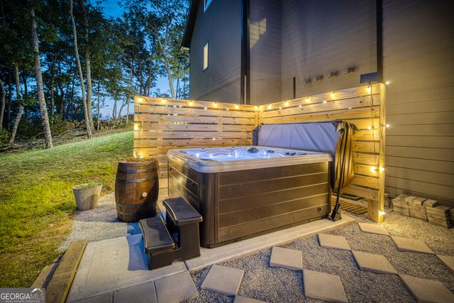 1722 High Summit Drive, Talking Rock, GA 30175