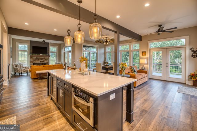 1722 High Summit Drive, Talking Rock, GA 30175